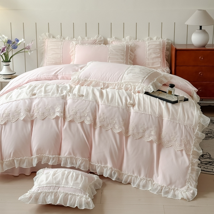 91家纺网 家纺一手货源 找家纺 狂想家 2025高定蕾丝糯小棉安妮系列四件套 蜜桃粉