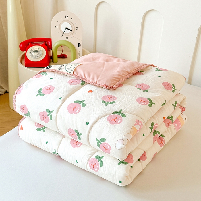 91家纺网 家纺一手货源 找家纺 熙宴家纺 2025新款A类水洗双层纱100%新疆棉花印花夏被空调被夏凉被 小兔花园