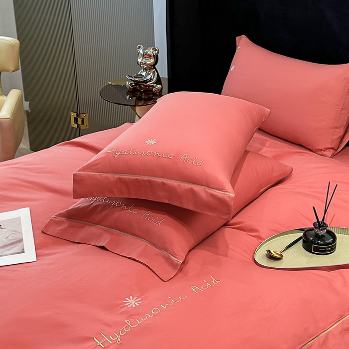 91家纺网 家纺一手货源 找家纺 （总）宇彬家纺 2025直播新款13374全棉纯棉母婴级压线一字绣纯色刺绣四件套全棉纯棉贡缎新疆长绒字母款铂金系列