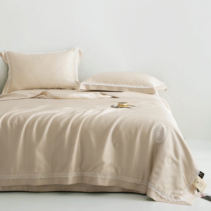 91家纺网 家纺一手货源 找家纺 桂雅居2025新款80支进口莱赛尔双丝夏被-达芙妮 云雾金