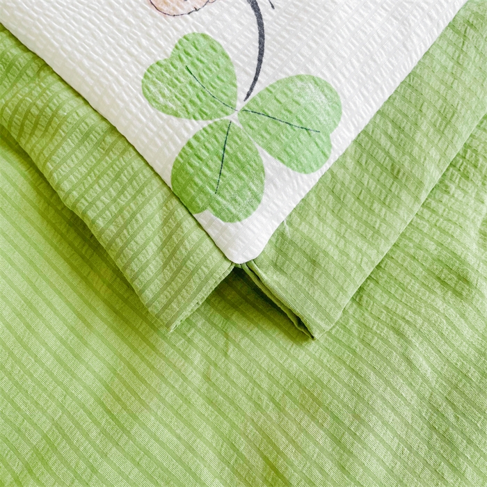 91家纺网 家纺一手货源 找家纺 南北家居 2025新款亲肤泡泡棉提花夏被 三叶草