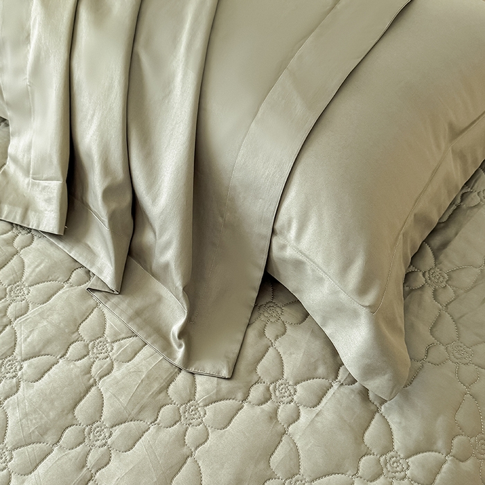 91家纺网 家纺一手货源 找家纺 好阁家纺 2025新款100支全棉蚕丝豆邦纤维床盖 绿墨