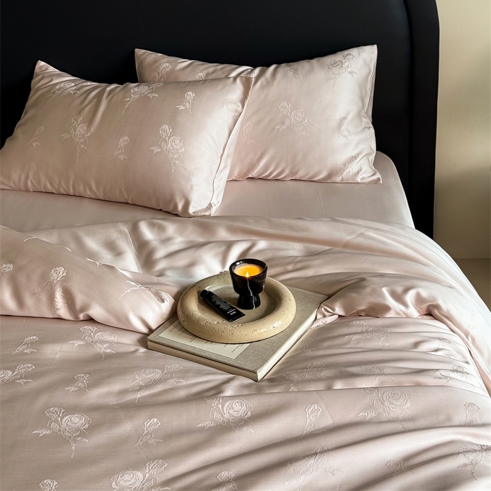 91家纺网 家纺一手货源 找家纺 FORTWO2025新款60支兰精天丝浮雕提花四件套		 白茶