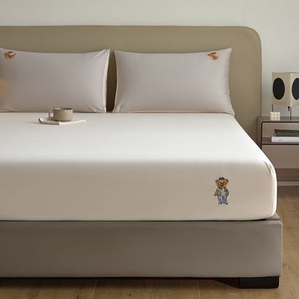 91家纺网 家纺一手货源 找家纺 （总）禾时 2025新款A类全棉卡通小熊刺绣床笠床套床罩床垫保护套