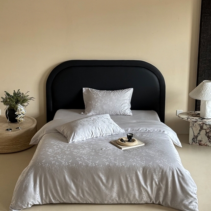 91家纺网 家纺一手货源 找家纺 FORTWO2025新款60支兰精天丝浮雕提花四件套		 慕光