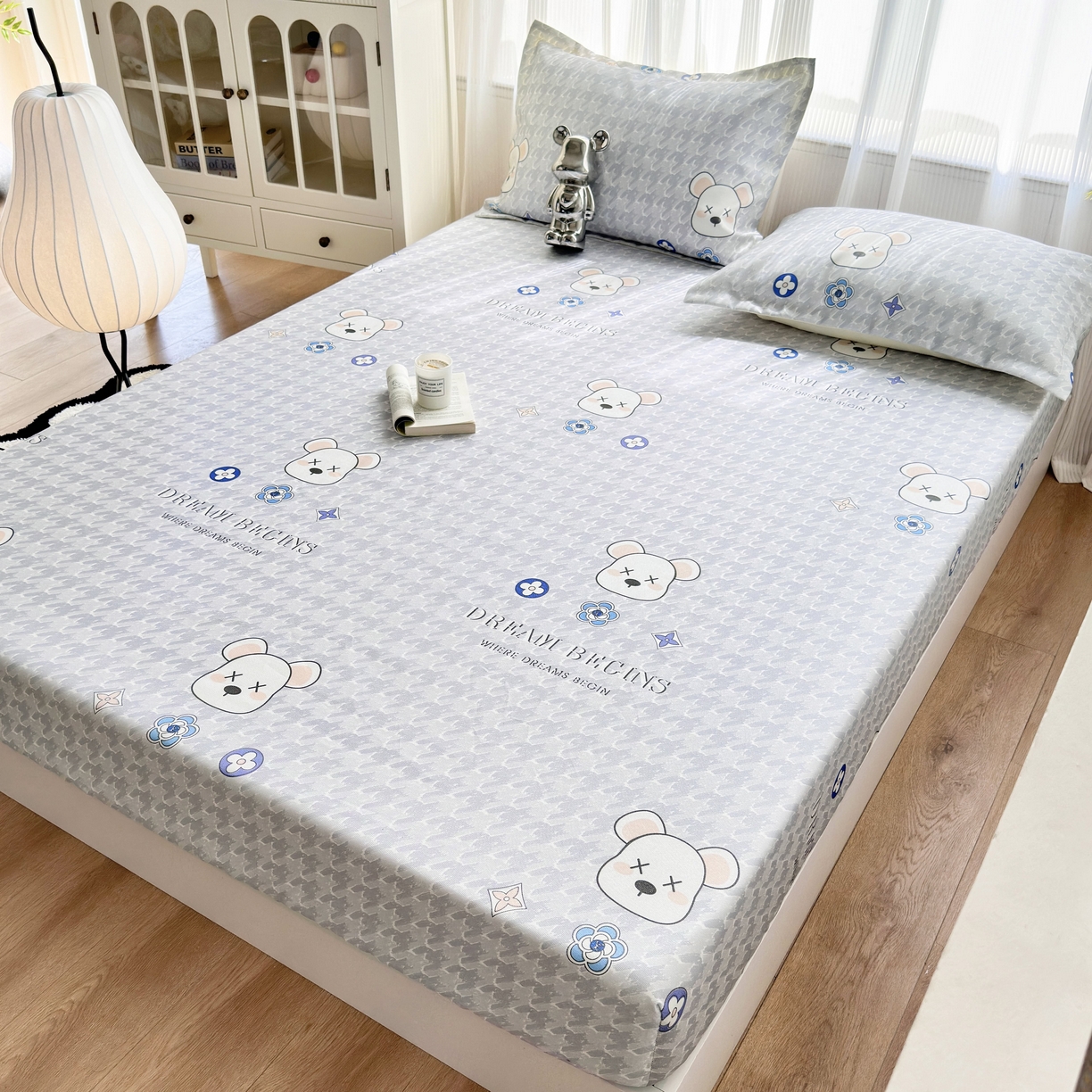 91家纺网 家纺一手货源 找家纺 乐居家纺 2025新款亲肤舒适活性印染水洗冰丝床笠 千鸟格熊