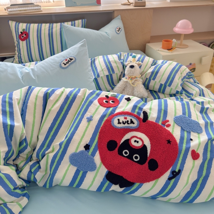 91家纺网 家纺一手货源 找家纺 如意朵2025新款全棉毛巾绣四件套 躲猫猫