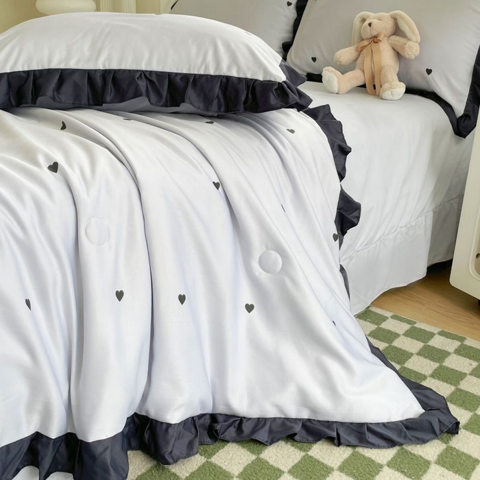 91家纺网 家纺一手货源 找家纺 绣女坊  2025新款水洗天丝夏被四件套 银色爱心