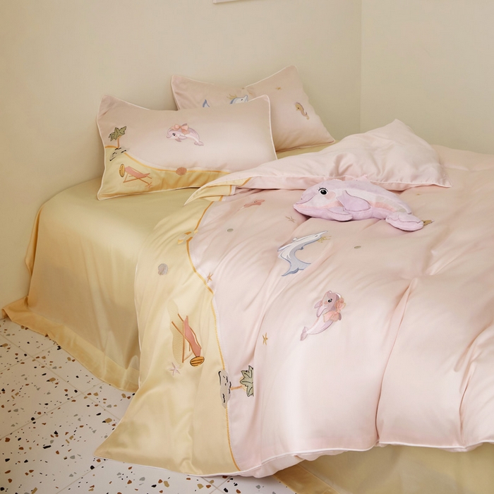 91家纺网 家纺一手货源 找家纺 爱缦 2025新款海边假日系列莱赛尔四件套风格二 粉