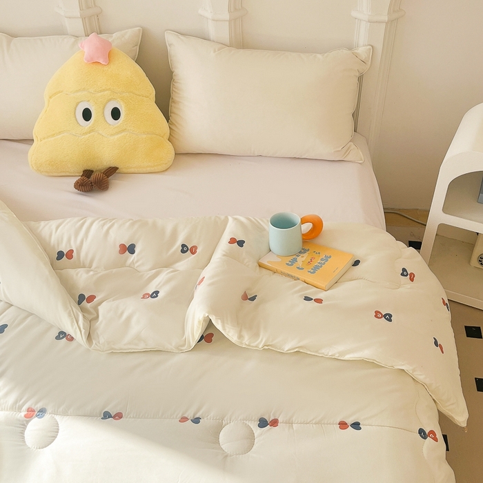 91家纺网 家纺一手货源 找家纺 百花王2025新款原棉大豆被被子被芯 爱心红兰