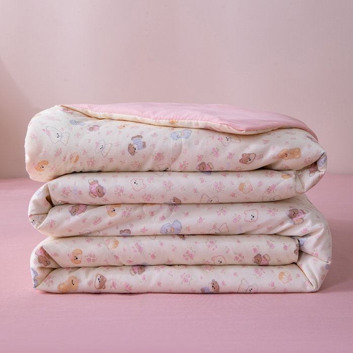 91家纺网 家纺一手货源 找家纺 南北家居 2025新款针织棉双层纱夏被四件套 呆呆熊