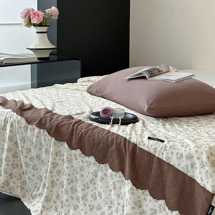 91家纺网 家纺一手货源 找家纺 （总）觅糖  2025新款春夏款法式蕾丝针织大豆夏被