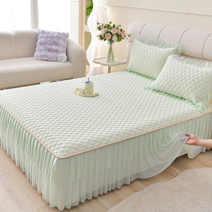 91家纺网 家纺一手货源 找家纺 畅畅家纺 2025新款夏季凉感丝足球花纯色凉席夏被四件套 足球花-清新绿