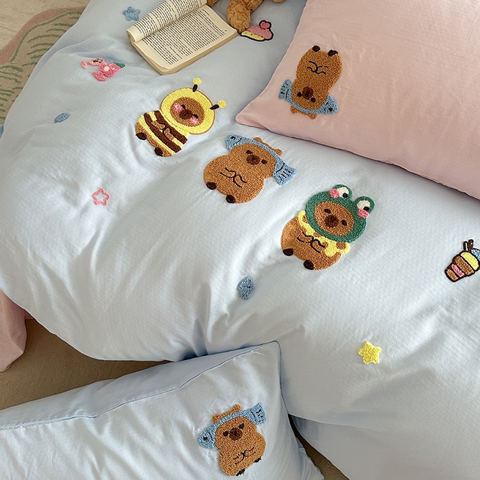 91家纺网 家纺一手货源 找家纺 TT.one 塔塔家居 2025新款全棉双层纱毛巾绣萌宠系列四件套 呆萌皮皮