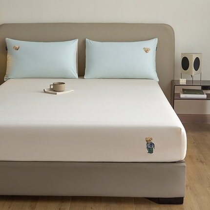 91家纺网 家纺一手货源 找家纺 （总）禾时 2025新款A类全棉卡通小熊刺绣床笠床套床罩床垫保护套