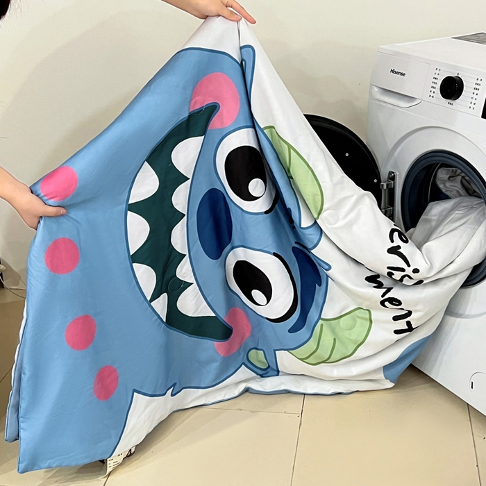 91家纺网 家纺一手货源 找家纺 海岛哥哥 2025新款水洗棉大版卡通夏被 可爱小怪兽