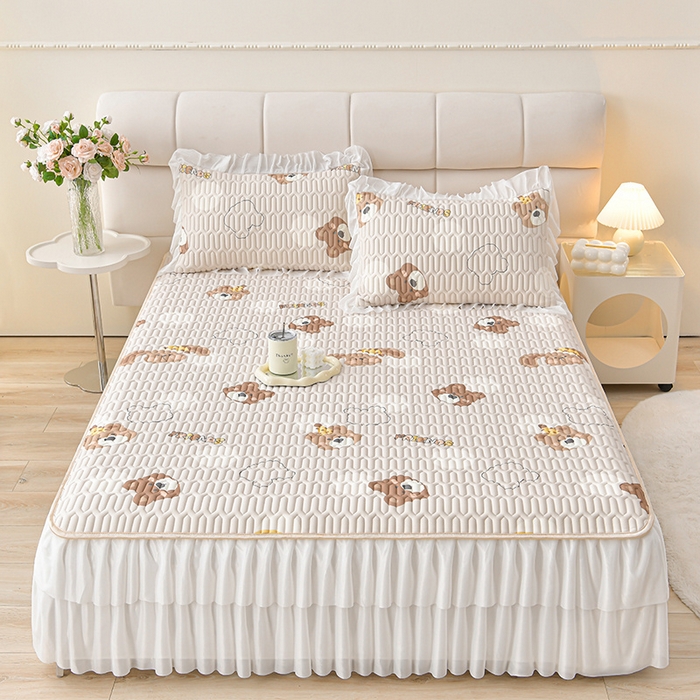 91家纺网 家纺一手货源 找家纺 畅畅家纺 2025新款夏季凉感丝印花足球花凉席夏被夏凉被空调被四件套 足球花-可爱小熊