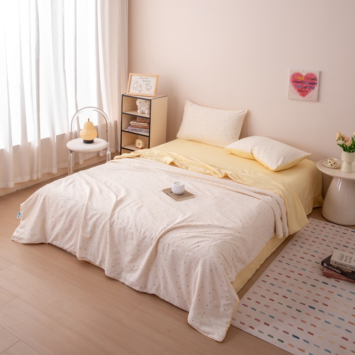 91家纺网 家纺一手货源 找家纺 南北家居 2025新款针织棉双层纱夏被四件套 晨露波点