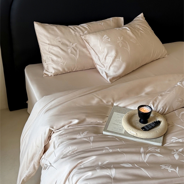 91家纺网 家纺一手货源 找家纺 FORTWO2025新款60支兰精天丝浮雕提花四件套		 花香