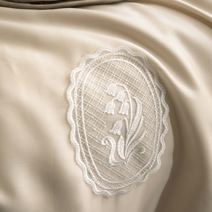 91家纺网 家纺一手货源 找家纺 桂雅居2025新款80支进口莱赛尔双丝夏被-达芙妮 云雾金