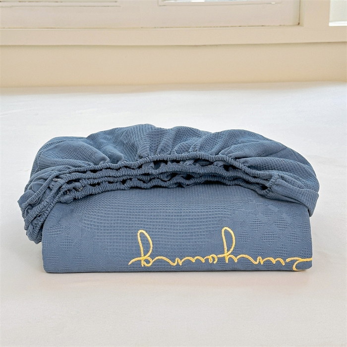 91家纺网 家纺一手货源 找家纺 曼町家居 2025新款全棉华夫格床笠 蔚蓝