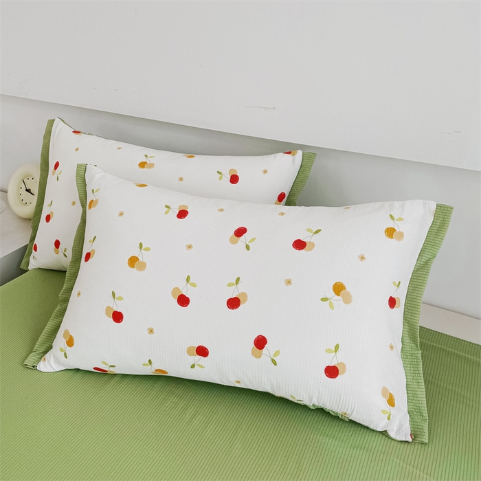 91家纺网 家纺一手货源 找家纺 南北家居 2025新款亲肤泡泡棉提花夏被 甜蜜樱桃