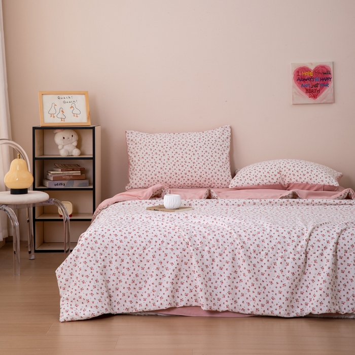 91家纺网 家纺一手货源 找家纺 南北家居 2025新款针织棉双层纱夏被四件套 粉色小花