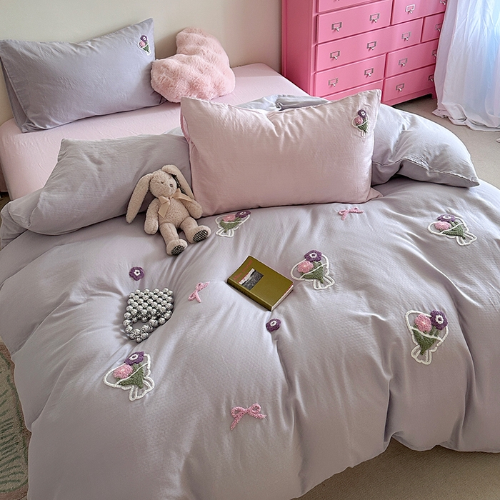 91家纺网 家纺一手货源 找家纺 TT.one 塔塔家居 2025新款全棉双层纱毛巾绣萌宠系列四件套 浪漫假日