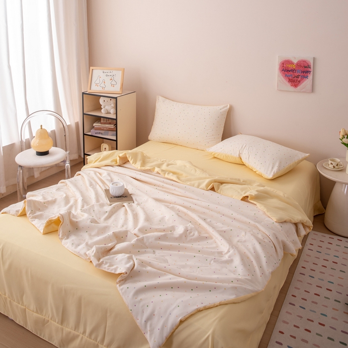 91家纺网 家纺一手货源 找家纺 南北家居 2025新款针织棉双层纱夏被四件套 晨露波点