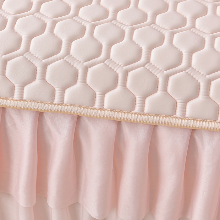 91家纺网 家纺一手货源 找家纺 畅畅家纺 2025新款夏季凉感丝足球花纯色凉席夏被四件套 足球花-香妃粉