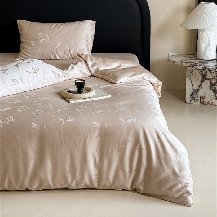 91家纺网 家纺一手货源 找家纺 FORTWO2025新款60支兰精天丝浮雕提花四件套		 花香