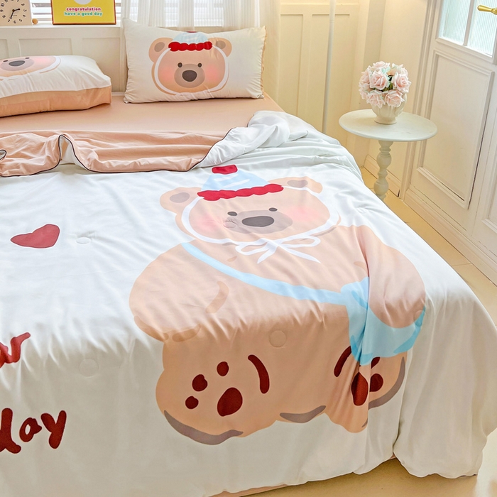 91家纺网 家纺一手货源 找家纺 海岛哥哥 2025新款水洗棉大版卡通夏被 生日熊