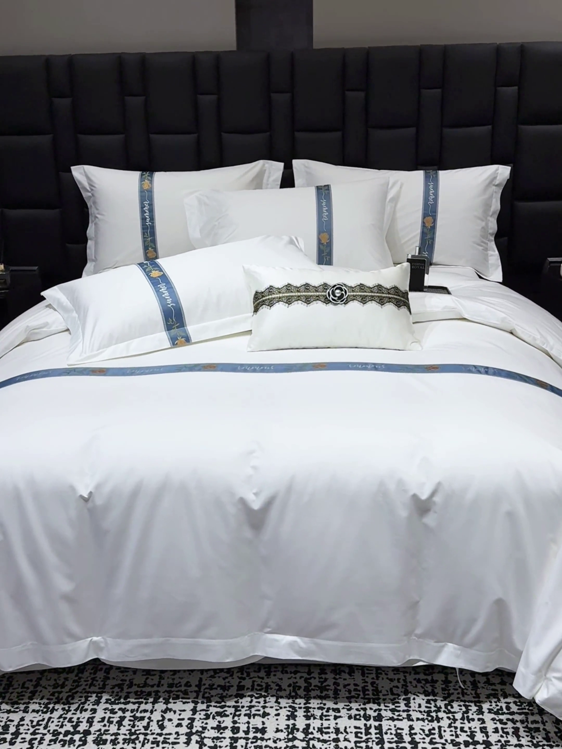 91家纺网 家纺一手货源 找家纺 优必恩 2025新款高支高密民宿酒店织带款四件套套件 蓝色花海