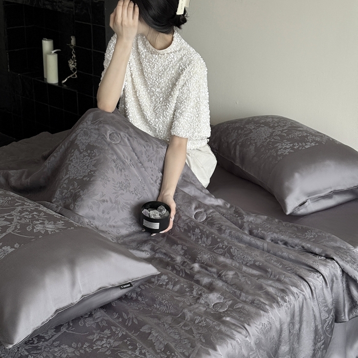 91家纺网 家纺一手货源 找家纺 鹿班家居 2025年夏季60S莱赛尔提花夏被系列-原野【标准会员-20元】 原野-深灰