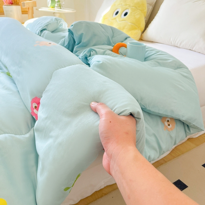 91家纺网 家纺一手货源 找家纺 百花王2025新款原棉大豆被被子被芯 小怪兽