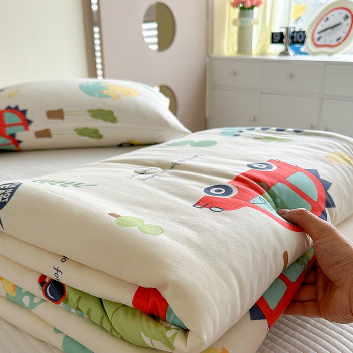 91家纺网 家纺一手货源 找家纺 麦伦家居 2025新款云柔针织棉大豆夏凉被 汽车恐龙