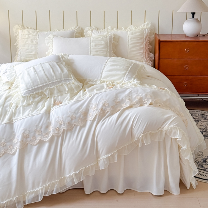 91家纺网 家纺一手货源 找家纺 狂想家 2025高定蕾丝糯小棉安妮系列四件套 奶昔白