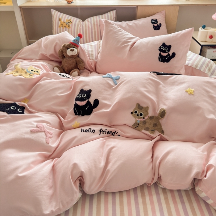 91家纺网 家纺一手货源 找家纺 如意朵2025新款全棉毛巾绣四件套 猫咪家族