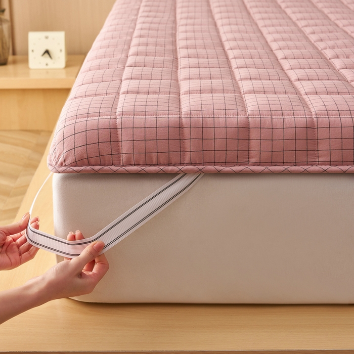 91家纺网 家纺一手货源 找家纺 锦丝钰床垫 2025新款色织水洗棉棉花床垫 小粉格