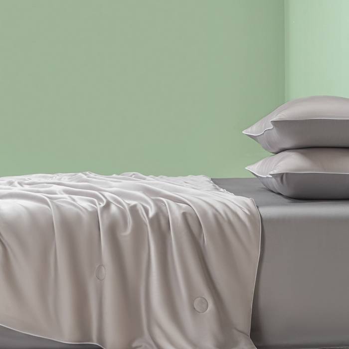 91家纺网 家纺一手货源 找家纺 爱彼家纺 2025夏季新款麻绳款冰丝夏被夏凉被空调被四件套-风格一 麻绳款夏被-青灰+高级灰