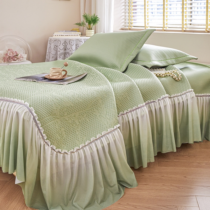 91家纺网 家纺一手货源 找家纺 桂雅居 2025春夏新款高分子凉席三件套床裙款 青草绿