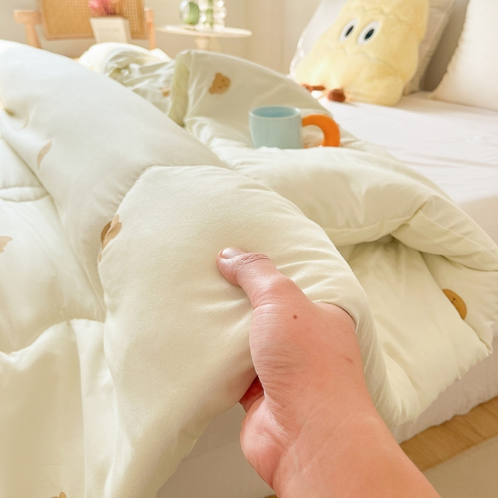 91家纺网 家纺一手货源 找家纺 百花王2025新款原棉大豆被被子被芯 小熊头