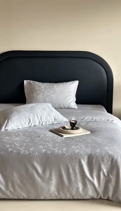 91家纺网 家纺一手货源 找家纺 FORTWO2025新款60支兰精天丝浮雕提花四件套		 慕光