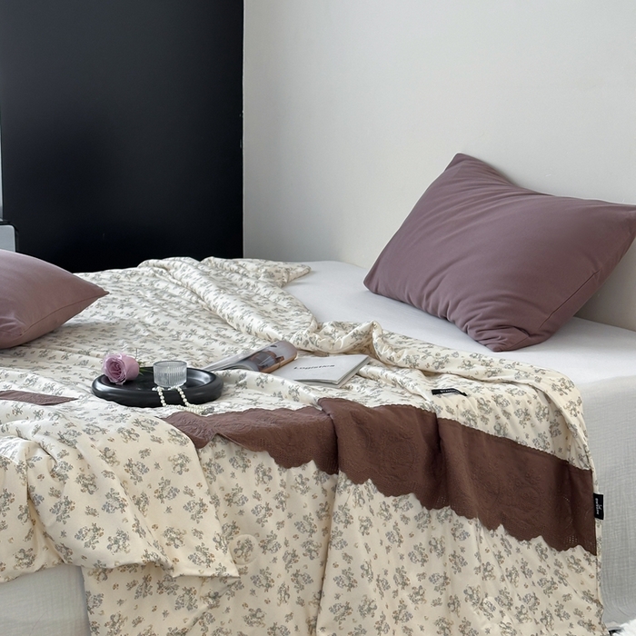 91家纺网 家纺一手货源 找家纺 （总）觅糖  2025新款春夏款法式蕾丝针织大豆夏被