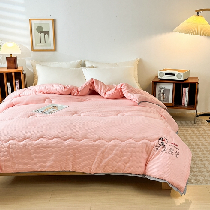 91家纺网 家纺一手货源 找家纺 百花王2025新款泡泡棉纯色简约升级款大豆被子被芯 原棉大豆被泡泡升级款 -粉色