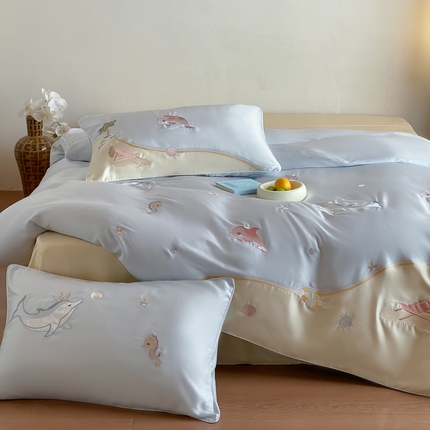 91家纺网 家纺一手货源 找家纺 （总）爱缦2025新款海边假日系列60支莱赛尔四件套风格一