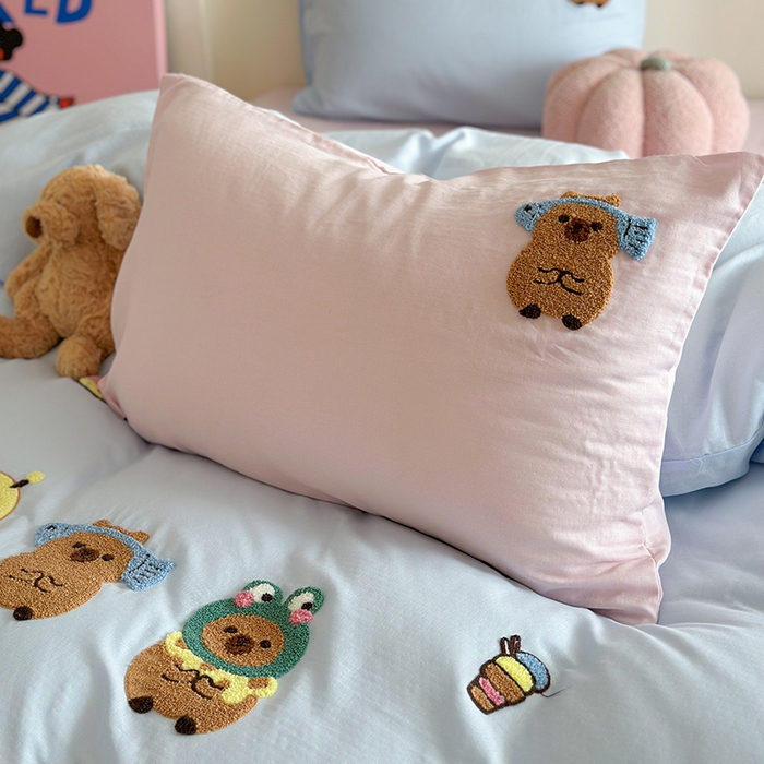 91家纺网 家纺一手货源 找家纺 TT.one 塔塔家居 2025新款全棉双层纱毛巾绣萌宠系列四件套 呆萌皮皮