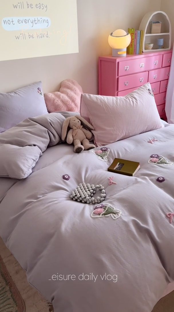 91家纺网 家纺一手货源 找家纺 TT.one 塔塔家居 2025新款全棉双层纱毛巾绣萌宠系列四件套 浪漫假日