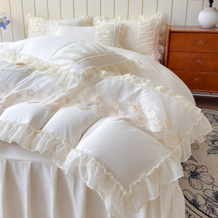 91家纺网 家纺一手货源 找家纺 狂想家 2025高定蕾丝糯小棉安妮系列四件套 奶昔白