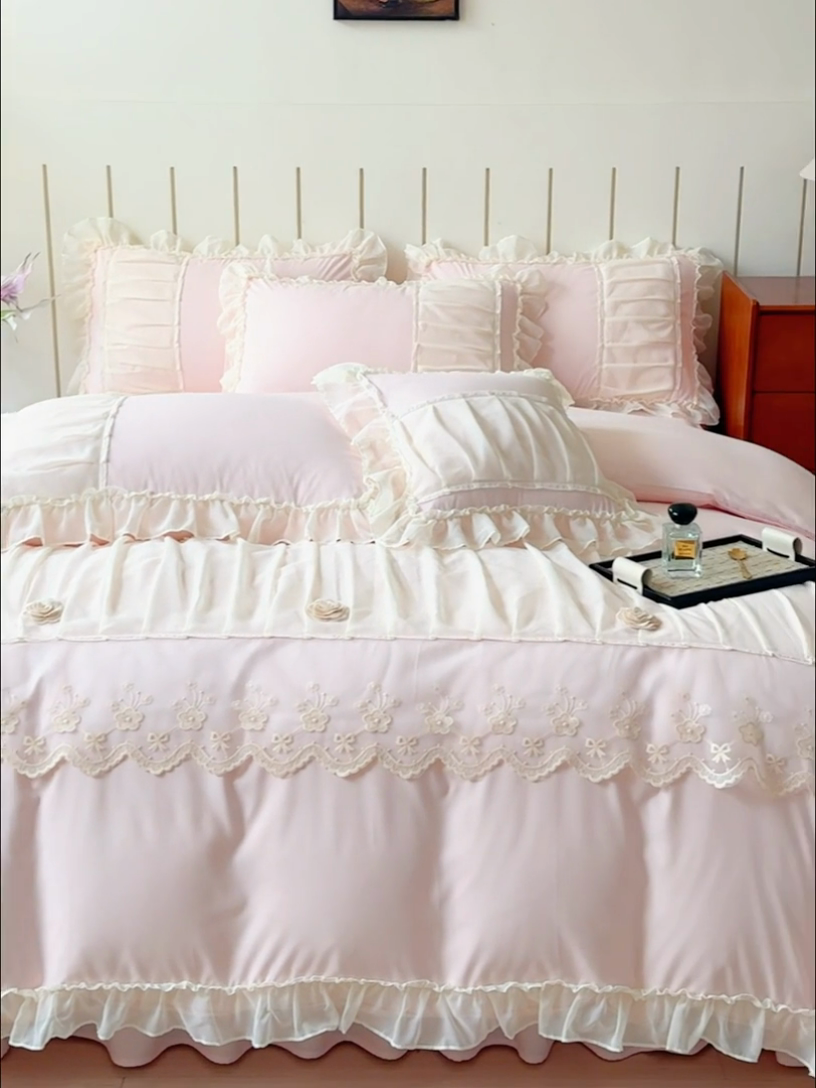 91家纺网 家纺一手货源 找家纺 狂想家 2025高定蕾丝糯小棉安妮系列四件套 蜜桃粉